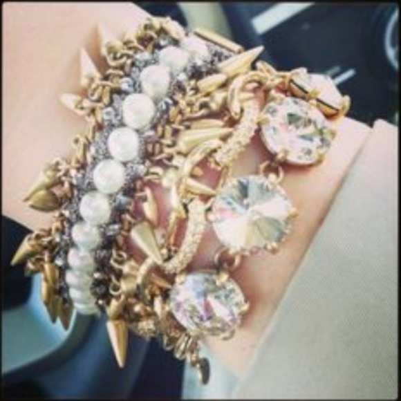 Stella & Dot | Pearl Drop & Hematite Vintage Gold Spiked Jacinthe Bracelet - Picture 8 of 13